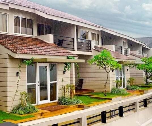 Macaw Villa with mini pool — luxury room at resort near Pune