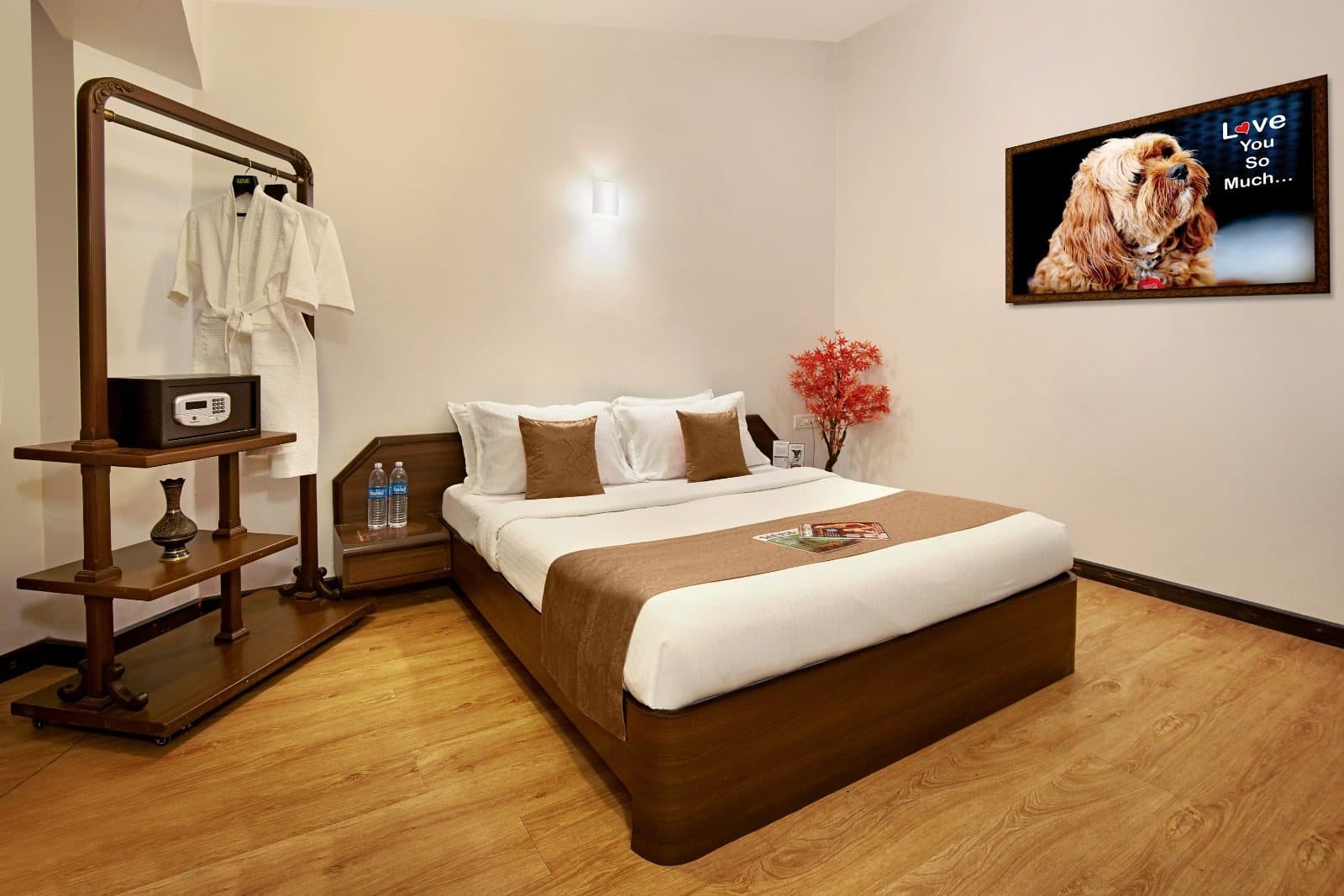 Stay — Deluxe Room King Bed Wooden Flooring