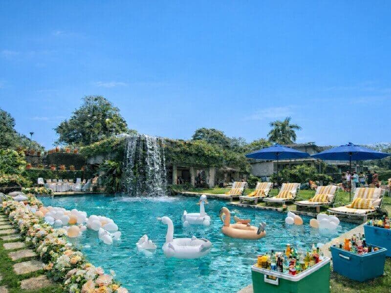 Kids Pool - Waterfall feature and play area